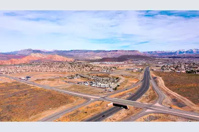 2900 W State St, Hurricane, UT 84737 - Photo 12