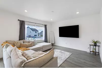 357 W Saddlebrook Dr, Santaquin, UT 84655 - Photo 8