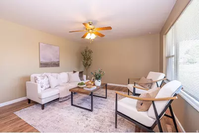 788 W 2400 N, Clinton, UT 84015 - Photo 4