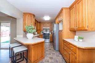 788 W 2400 N, Clinton, UT 84015 - Photo 6