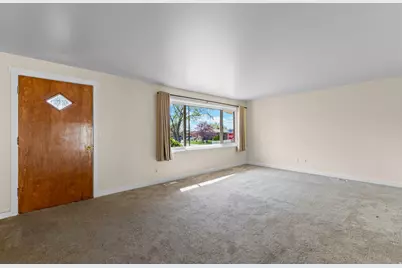 2260 W 3875 S, Roy, UT 84067 - Photo 6