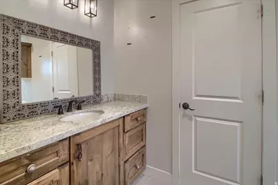 10868 S Ascot Pkwy E, Sandy, UT 84092 - Photo 44
