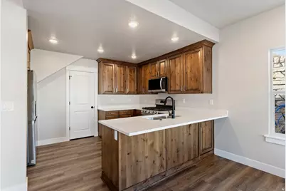 3143 N 1675 E, Layton, UT 84040 - Photo 10