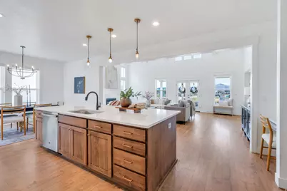 6386 W Arranmore Dr, South Jordan, UT 84009 - Photo 14