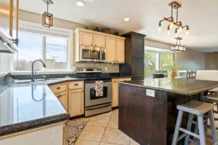 548 N 990 E, Pleasant Grove, UT 84062 - Photo 4