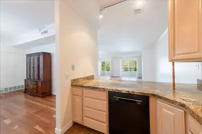 838 E South Temple #208, Salt Lake City, UT 84102 - Photo 6