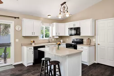 397 S 675 E, Hyrum, UT 84319 - Photo 4