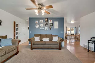 1041 E 30 S, Hyrum, UT 84319 - Photo 4