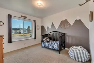 1041 E 30 S, Hyrum, UT 84319 - Photo 8