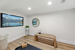 2273 E 2700 S, Salt Lake City, UT 84109 - Photo 26