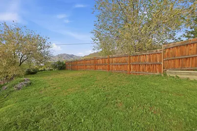 2273 E 2700 S, Salt Lake City, UT 84109 - Photo 28