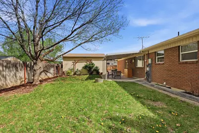 8570 S 440 E, Sandy, UT 84070 - Photo 24