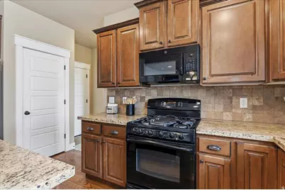 1873 W 800 N, Farmington, UT 84025 - Photo 10