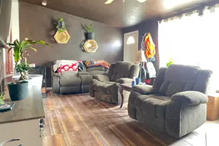 240 E Horseshoe Bend Rd, Vernal, UT 84078 - Photo 8