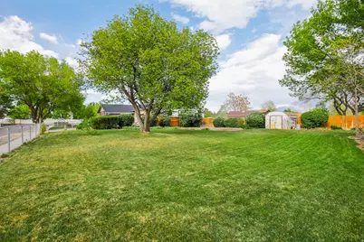 8041 S Bueno Vista Dr W, West Jordan, UT 84088 - Photo 6