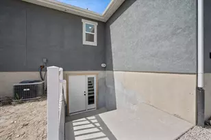 206 E Mount Emmons Dr, Eagle Mountain, UT 84005 - Photo 48