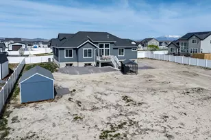 206 E Mount Emmons Dr, Eagle Mountain, UT 84005 - Photo 44