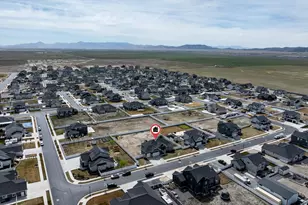 206 E Mount Emmons Dr, Eagle Mountain, UT 84005 - Photo 58