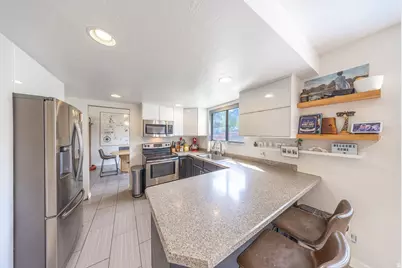 1930 E Southbridge Way, Sandy, UT 84093 - Photo 12