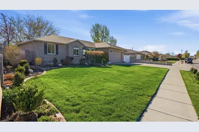 9489 S Kirkside Dr, South Jordan, UT 84009 - Photo 4