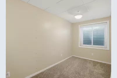 9489 S Kirkside Dr, South Jordan, UT 84009 - Photo 36