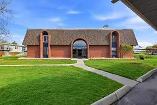 30 W Lester Ave, Murray, UT 84107 - Photo 2