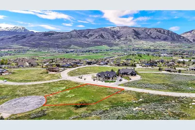 3722 N Porcupine Ridge Dr #105, Eden, UT 84310 - Photo 2