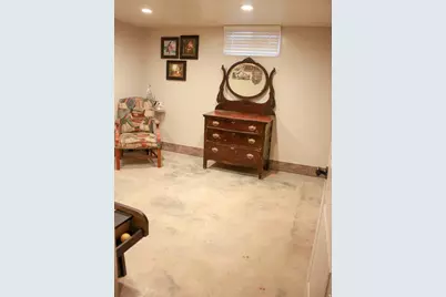 117 Ross Dr, Clearfield, UT 84015 - Photo 16