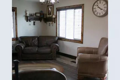 117 Ross Dr, Clearfield, UT 84015 - Photo 4