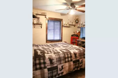 117 Ross Dr, Clearfield, UT 84015 - Photo 10