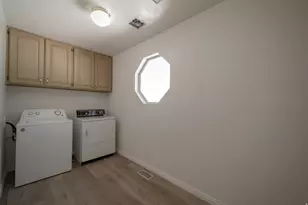 11922 S Bluff View Dr, Sandy, UT 84092 - Photo 10