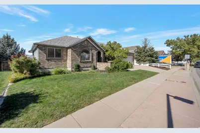 11922 S Bluff View Dr, Sandy, UT 84092 - Photo 2