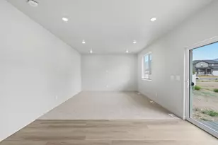 3414 N Hannah St, Eagle Mountain, UT 84005 - Photo 14