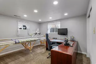 8691 S 1185 E, Sandy, UT 84094 - Photo 24