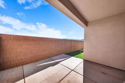 157 W 200 S, Ivins, UT 84738 - Photo 4