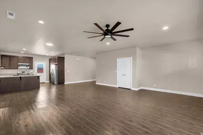 157 W 200 S, Ivins, UT 84738 - Photo 16