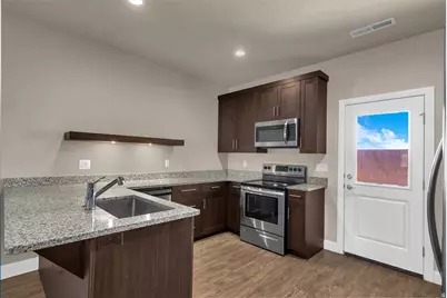 157 W 200 S, Ivins, UT 84738 - Photo 18