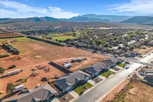 157 W 200 S, Ivins, UT 84738 - Photo 10
