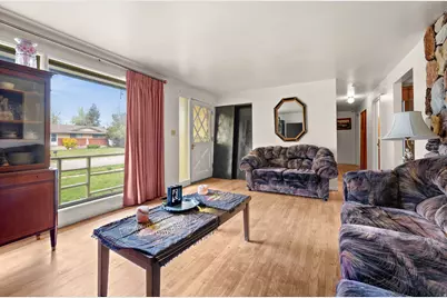 922 E 225 N, Layton, UT 84041 - Photo 4