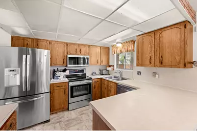 922 E 225 N, Layton, UT 84041 - Photo 6