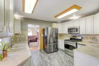 2887 S 9050 W, Magna, UT 84044 - Photo 8