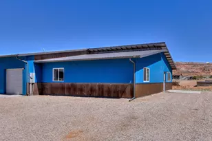 71 N Mt Peale Dr, Moab, UT 84532 - Photo 24