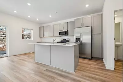 2458 N Canal Vw E, Heber City, UT 84032 - Photo 2