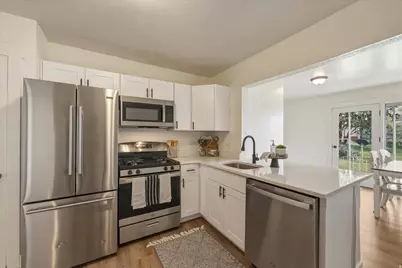 270 E 400 N, Bountiful, UT 84010 - Photo 14