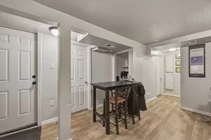 270 E 400 N, Bountiful, UT 84010 - Photo 30