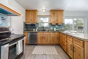 1358 E 6400 S, Salt Lake City, UT 84121 - Photo 8