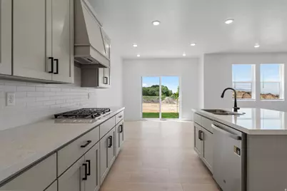 2816 W Aurora Ave, Mapleton, UT 84664 - Photo 6