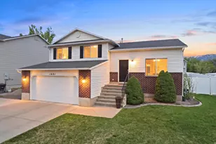 1621 S 1470 W, Woods Cross, UT 84087 - Photo 2