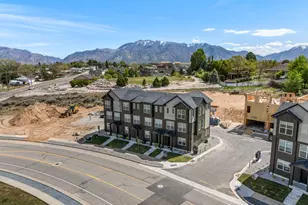 4046 S Sandridge Dr W, Roy, UT 84067 - Photo 2