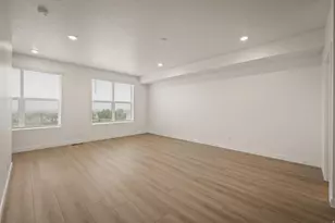 4046 S Sandridge Dr W, Roy, UT 84067 - Photo 6